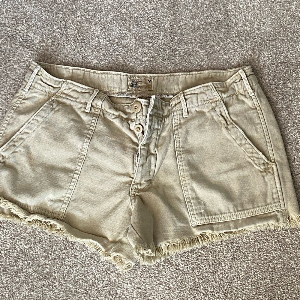 Women’s Size 6 Khaki Distress American Eagle Outfitters Shorts